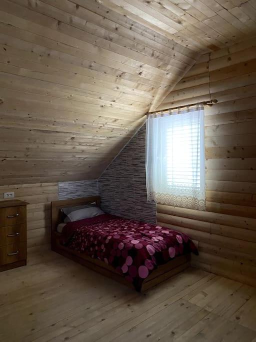 Vita Guesthouse Bajram Curri Екстериор снимка
