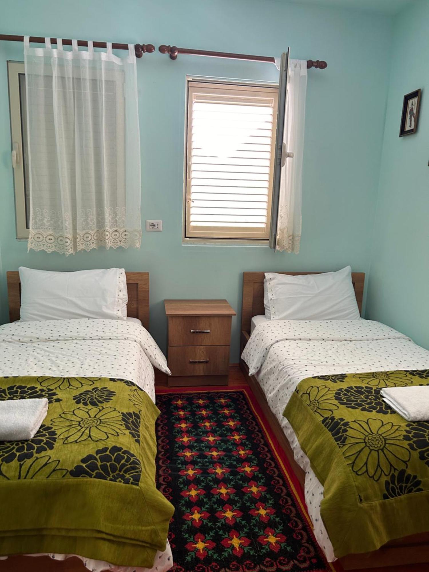 Vita Guesthouse Bajram Curri Екстериор снимка